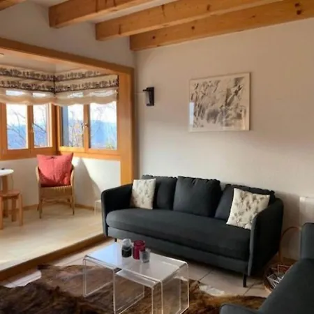 בקתה Sunny In With Garden *